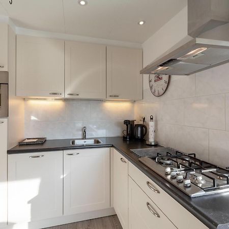 Stylish Bungalow With A Large Garden Sint Maartensvlotbrug Esterno foto