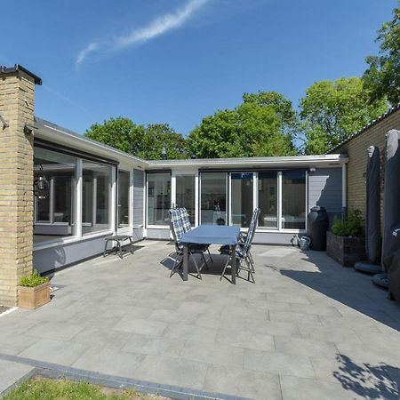 Stylish Bungalow With A Large Garden Sint Maartensvlotbrug Esterno foto