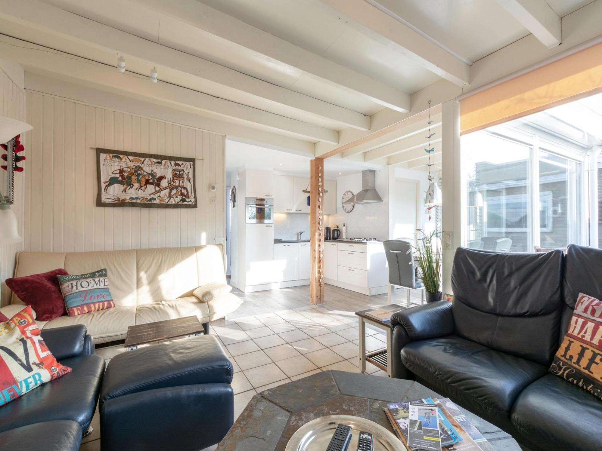 Stylish Bungalow With A Large Garden Sint Maartensvlotbrug Esterno foto