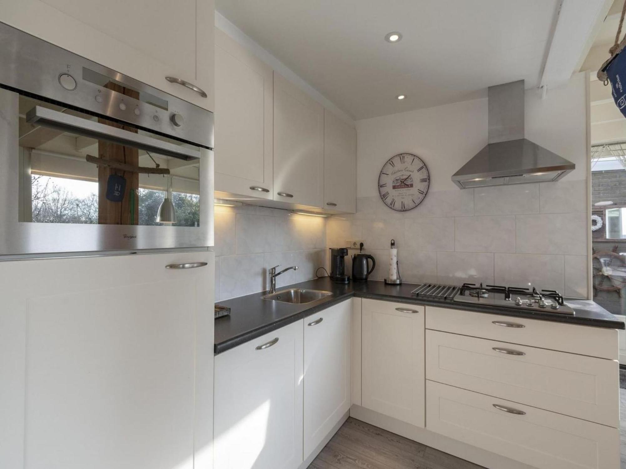 Stylish Bungalow With A Large Garden Sint Maartensvlotbrug Esterno foto