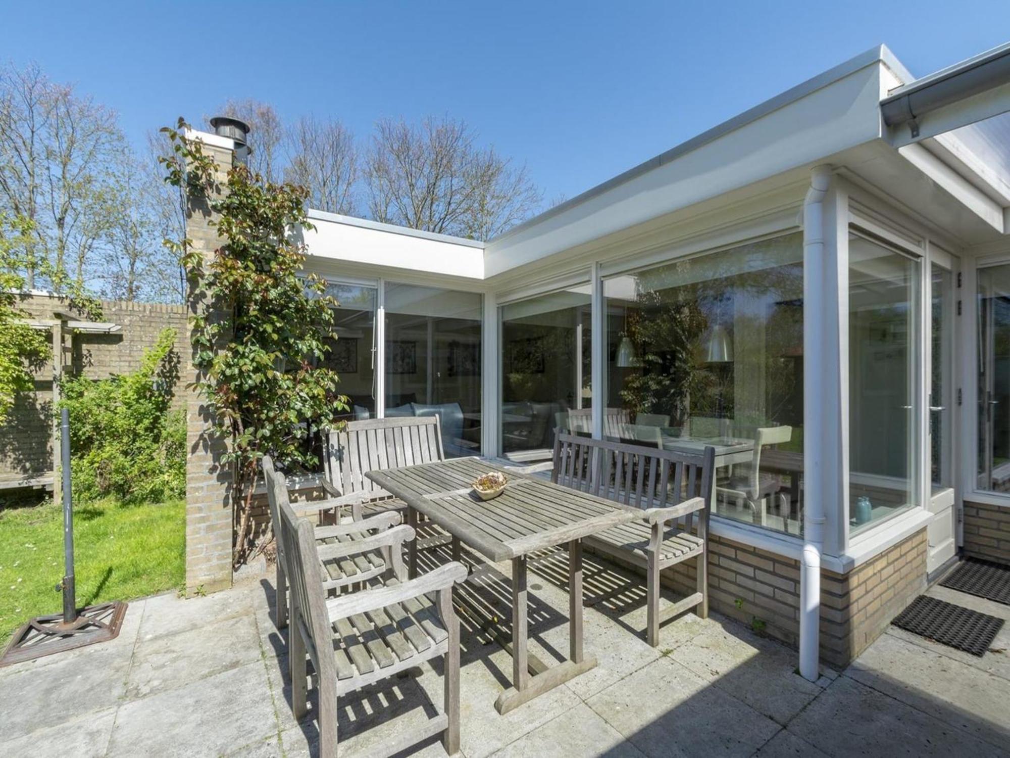 Stylish Bungalow With A Large Garden Sint Maartensvlotbrug Esterno foto