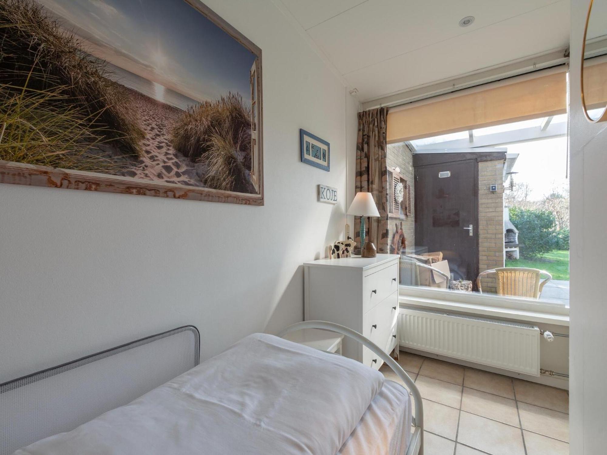 Stylish Bungalow With A Large Garden Sint Maartensvlotbrug Esterno foto