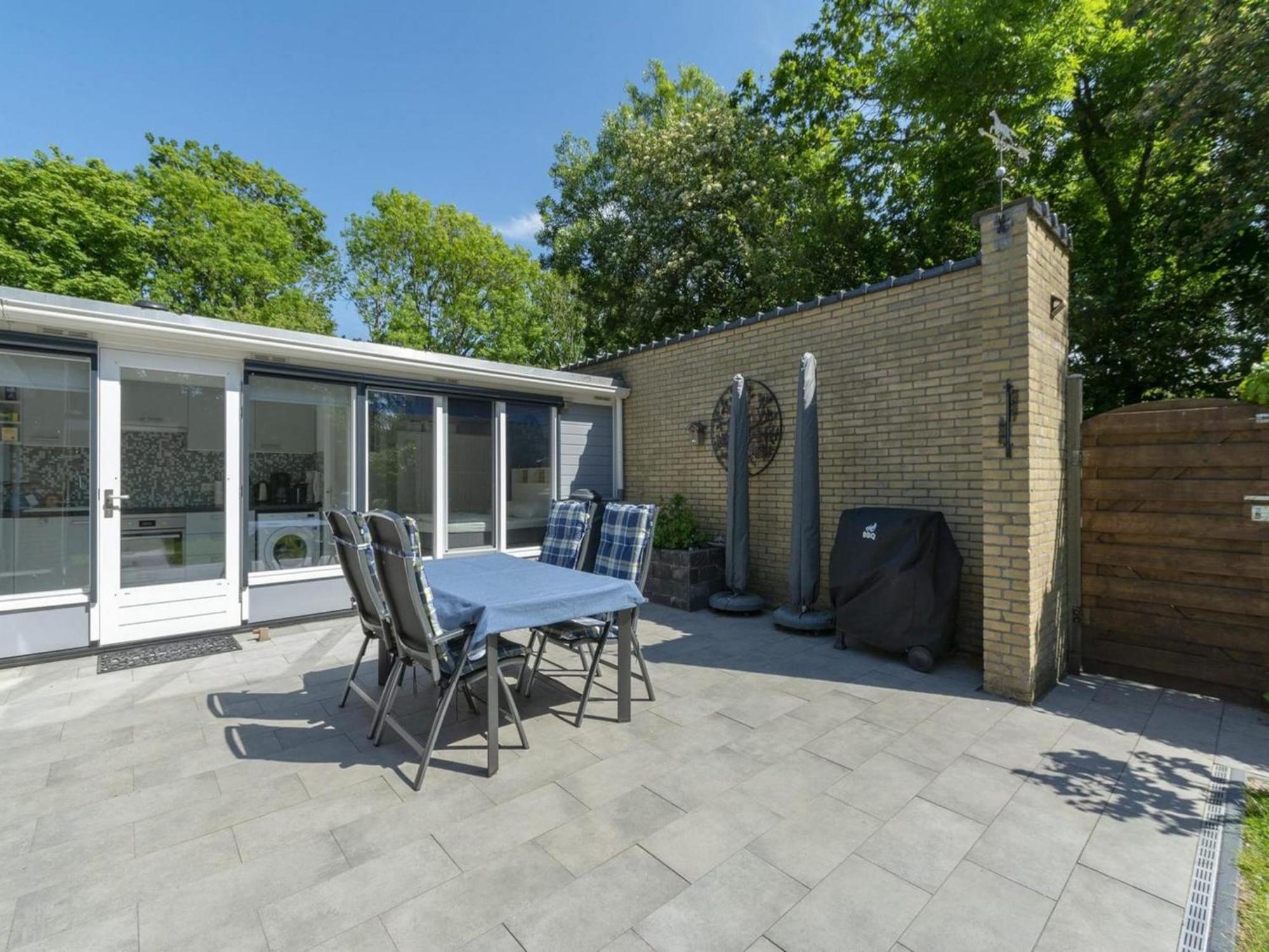 Stylish Bungalow With A Large Garden Sint Maartensvlotbrug Esterno foto