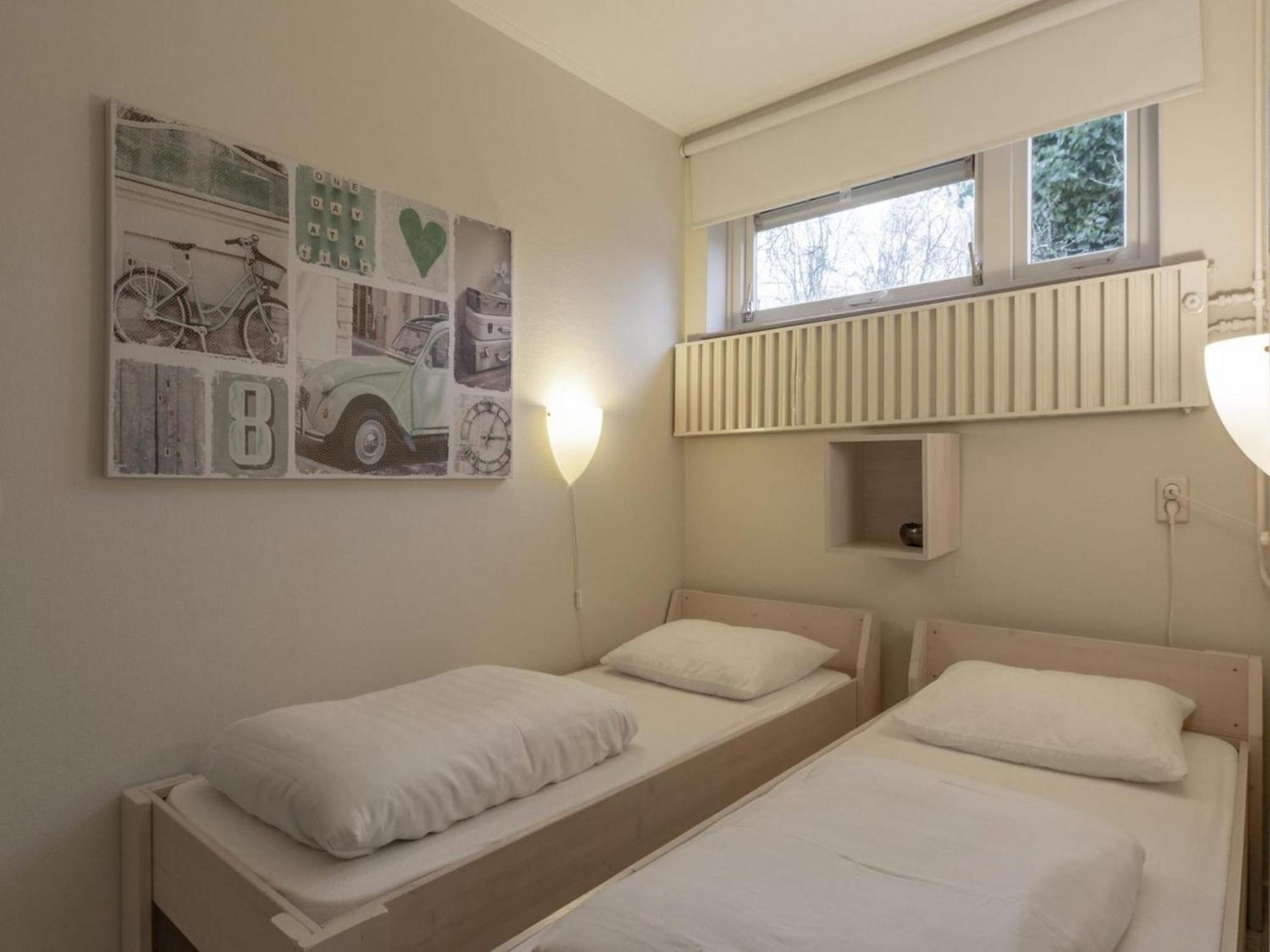 Stylish Bungalow With A Large Garden Sint Maartensvlotbrug Esterno foto