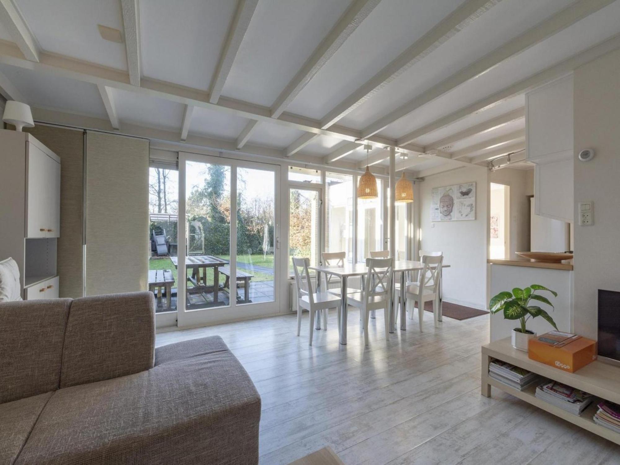 Stylish Bungalow With A Large Garden Sint Maartensvlotbrug Esterno foto