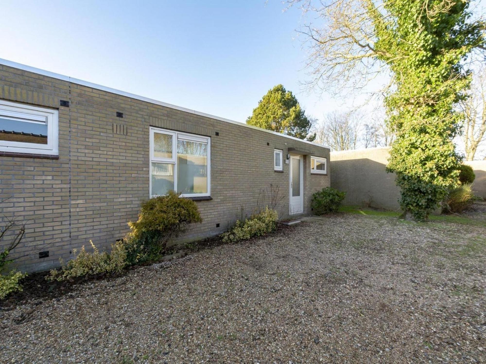 Stylish Bungalow With A Large Garden Sint Maartensvlotbrug Esterno foto